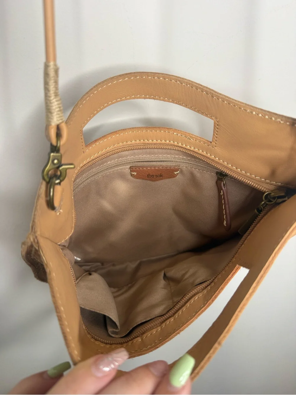 Sak Linden Crossbody in tan leather